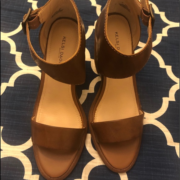 Kelsi Dagger Brooklyn Mayfair Block Heel Sandal - Picture 1 of 6